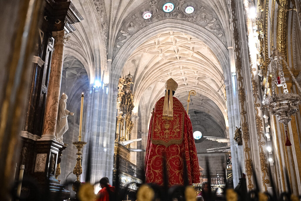 Misa en honor a San Indalecio, Patrón de la ciudad de Almería ...